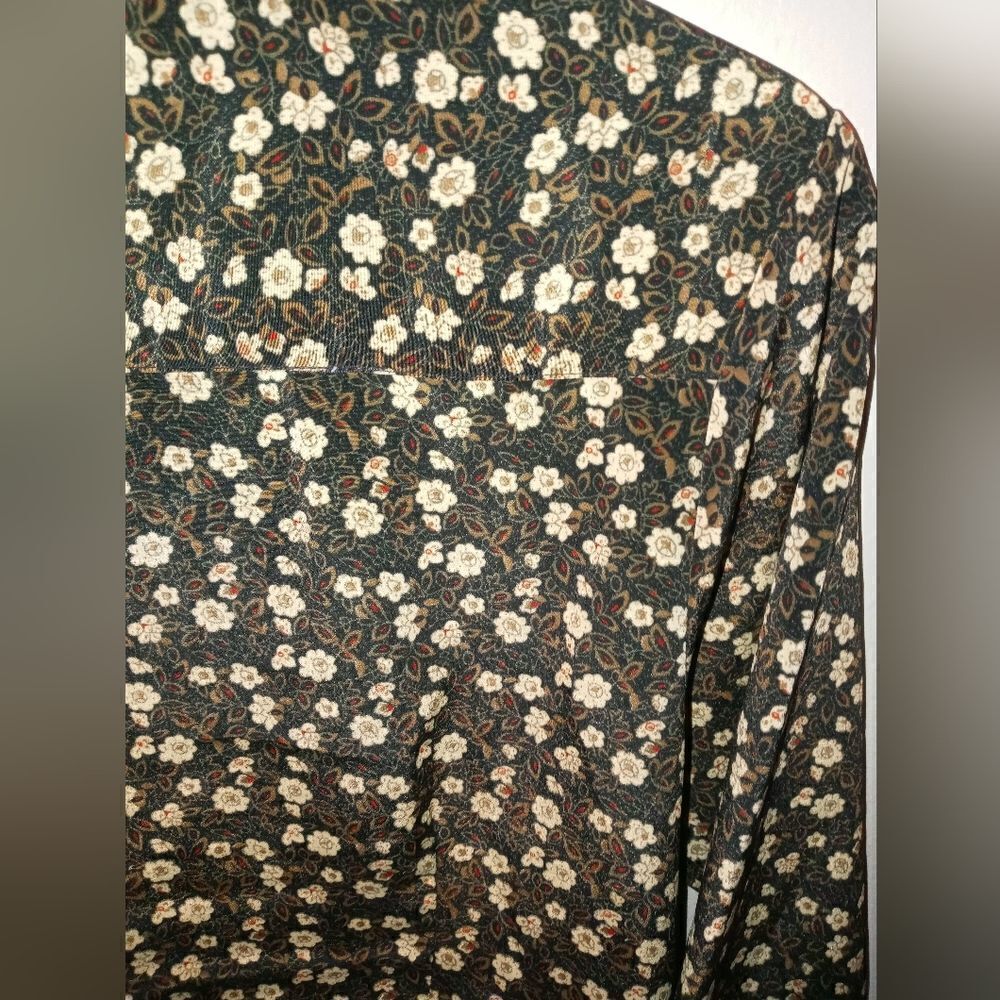 COPY - One blouse - Picture 8 of 16